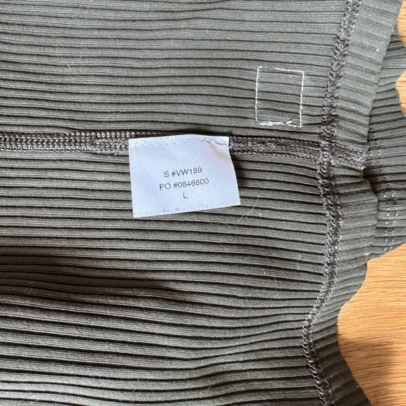 Vuori Ribbed Olive Tank – Size L - Picture 3 of 3